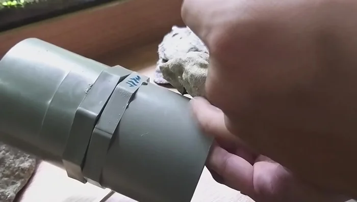 Repeat on the other side: For better adhesion, repeat steps 1-3 on the opposite side of the rock, using the pin tool if necessary to push the cotton into tight spaces.