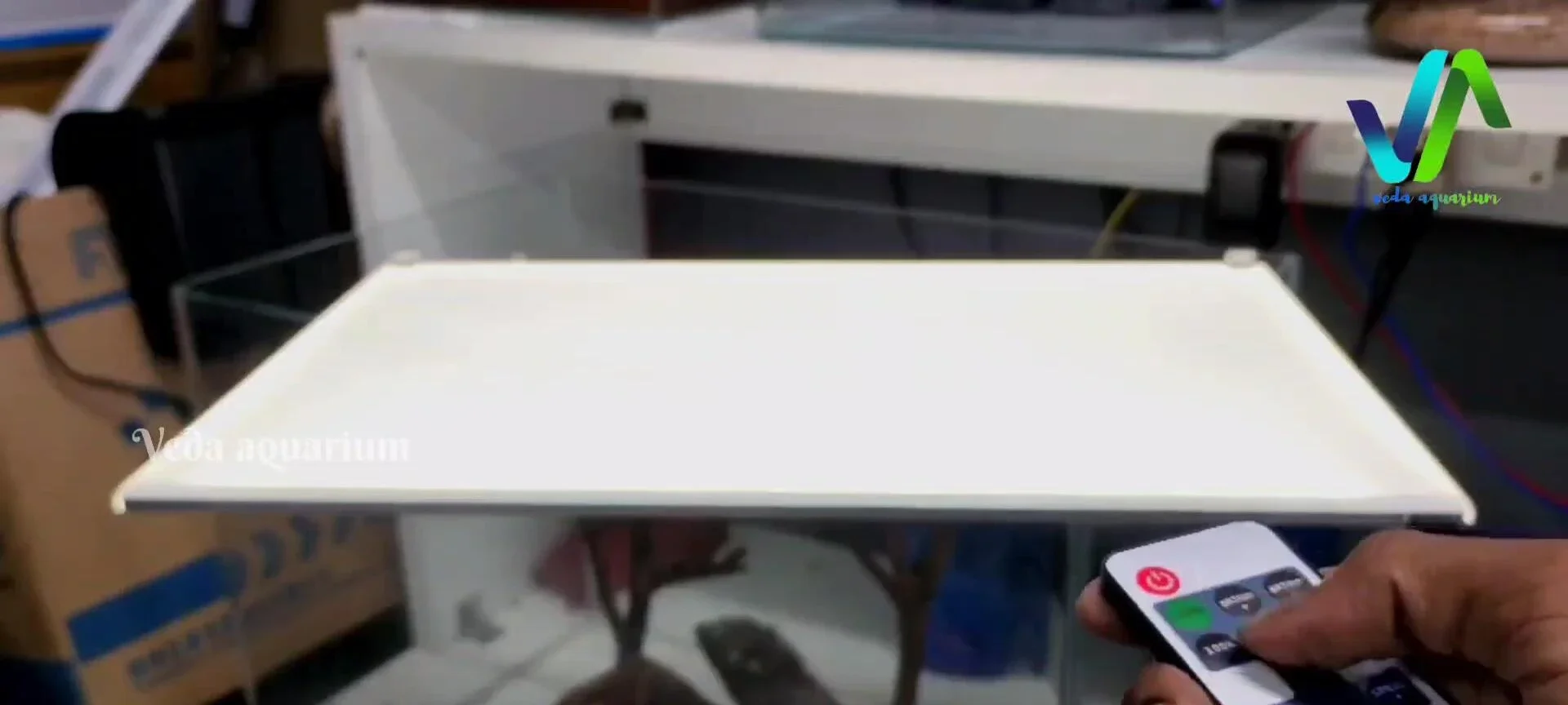 Demonstrating the light screen's brightness adjustment