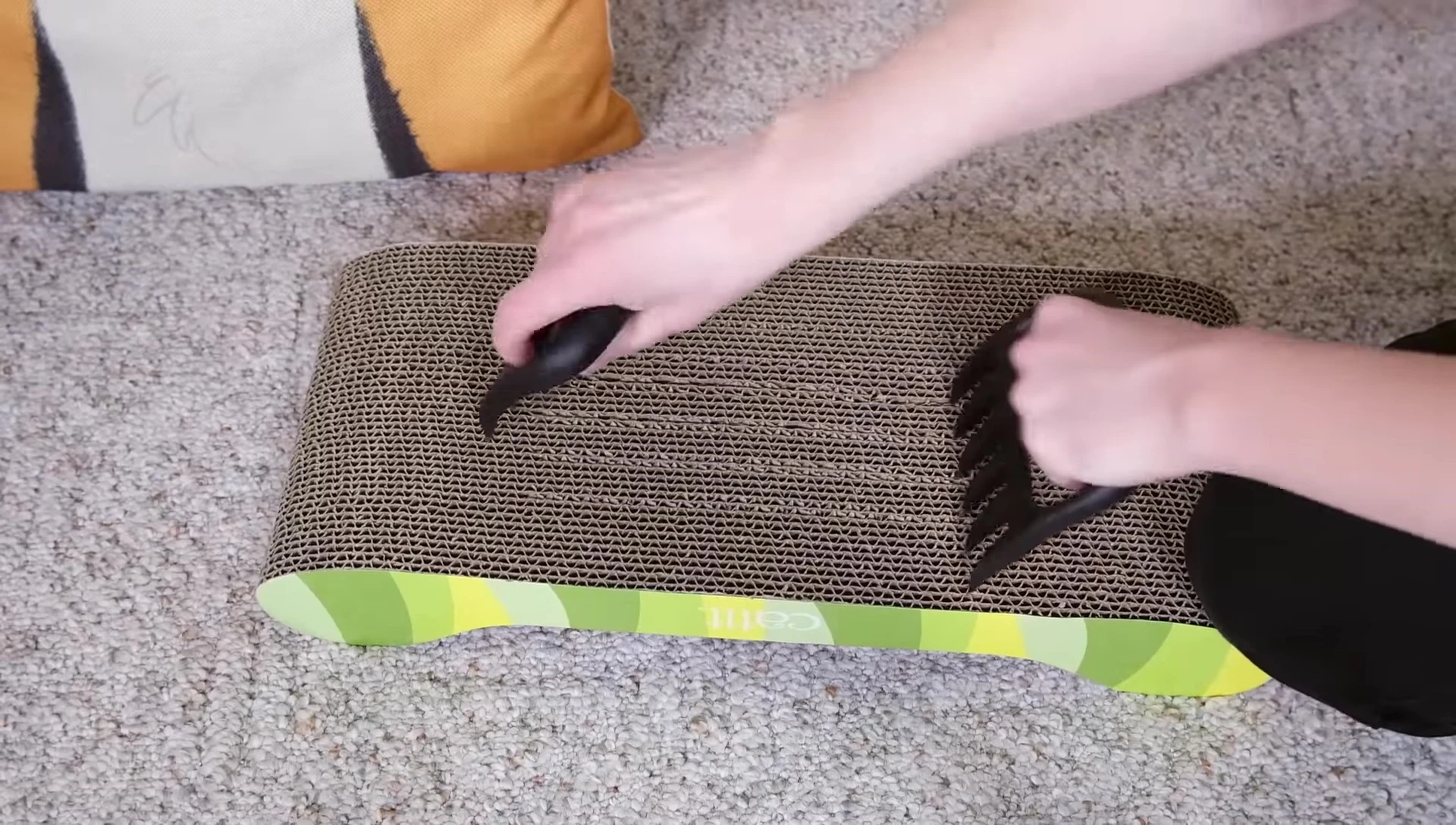 Catit scratcher showing wear after claw test