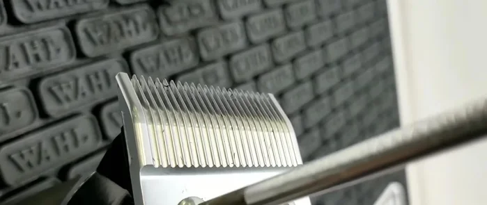 Tighten the screws gradually, checking alignment frequently to prevent blade shifting.