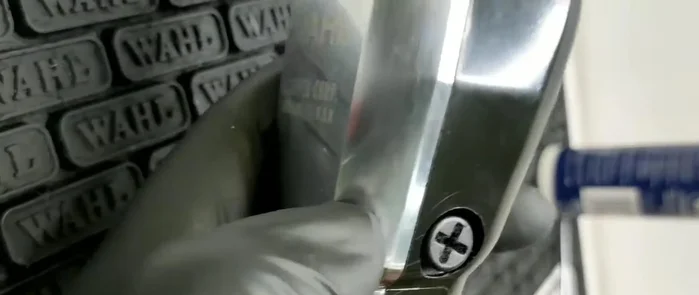 Ensure the blades are slightly to the right of center on the stationary blade (under-tuned). Avoid over-tuning.