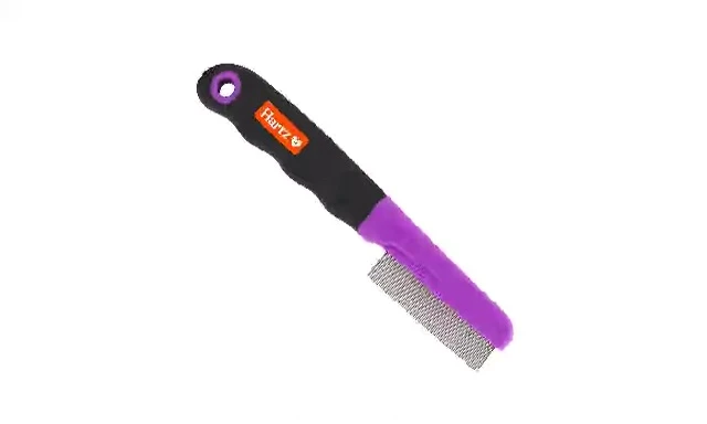 The Hartz Groomers Best Flea Comb displayed, showing its single row of fine teeth.