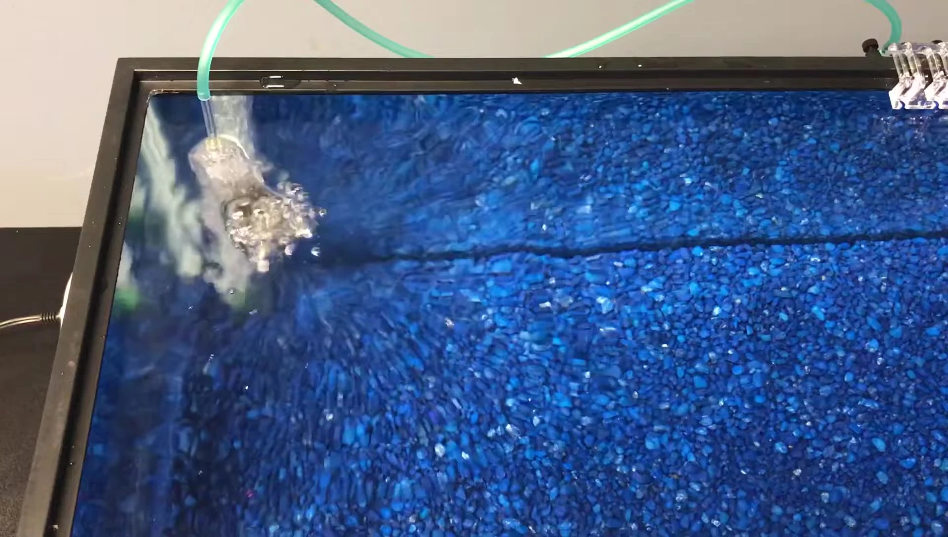 Crystal-clear water in the aquarium after filter operation