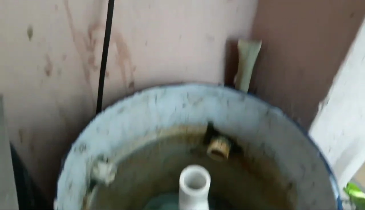 The filter's stable water level after multiple on/off cycles.