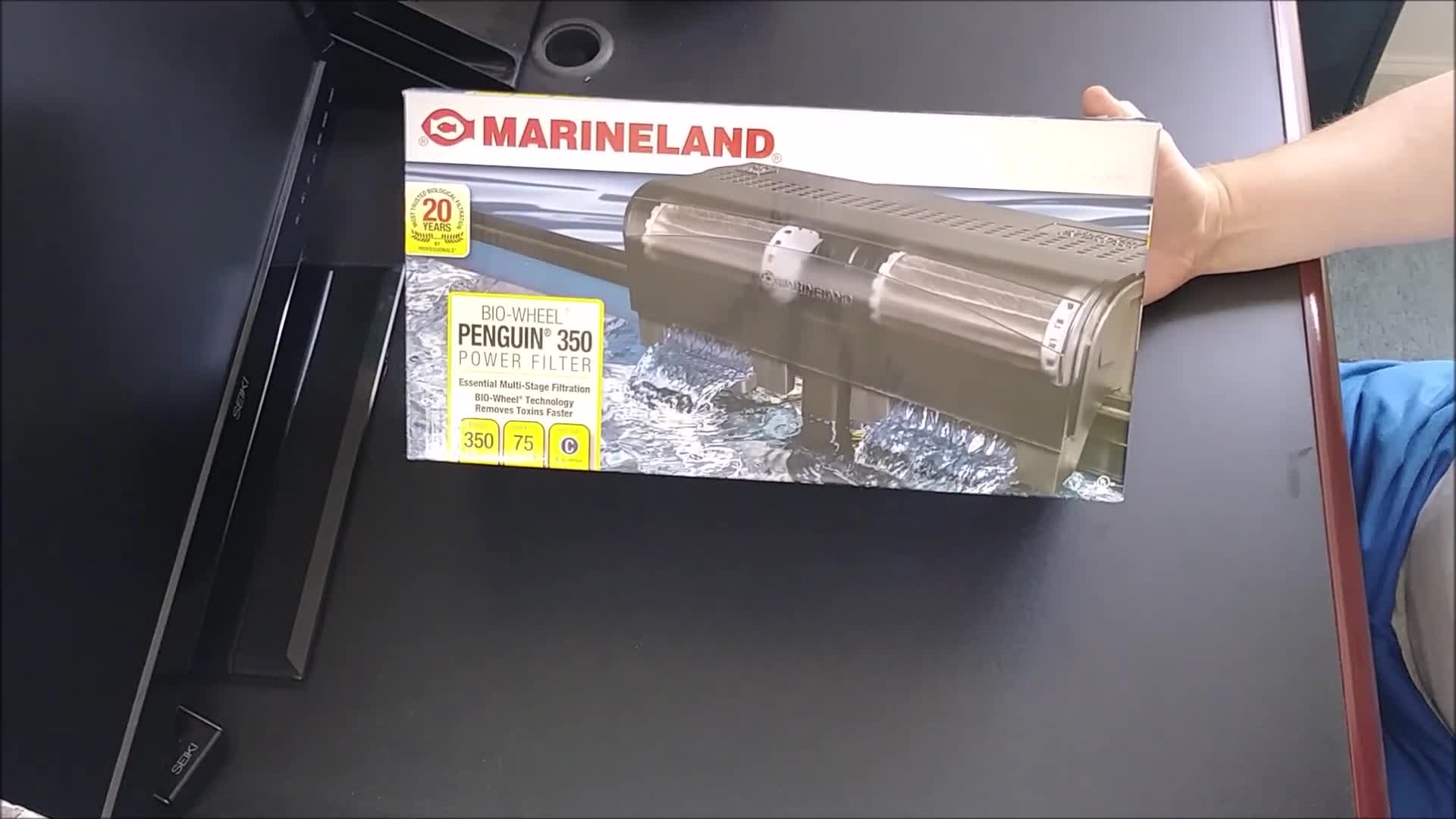 Close-up of the old Marineland Penguin 350 filter.