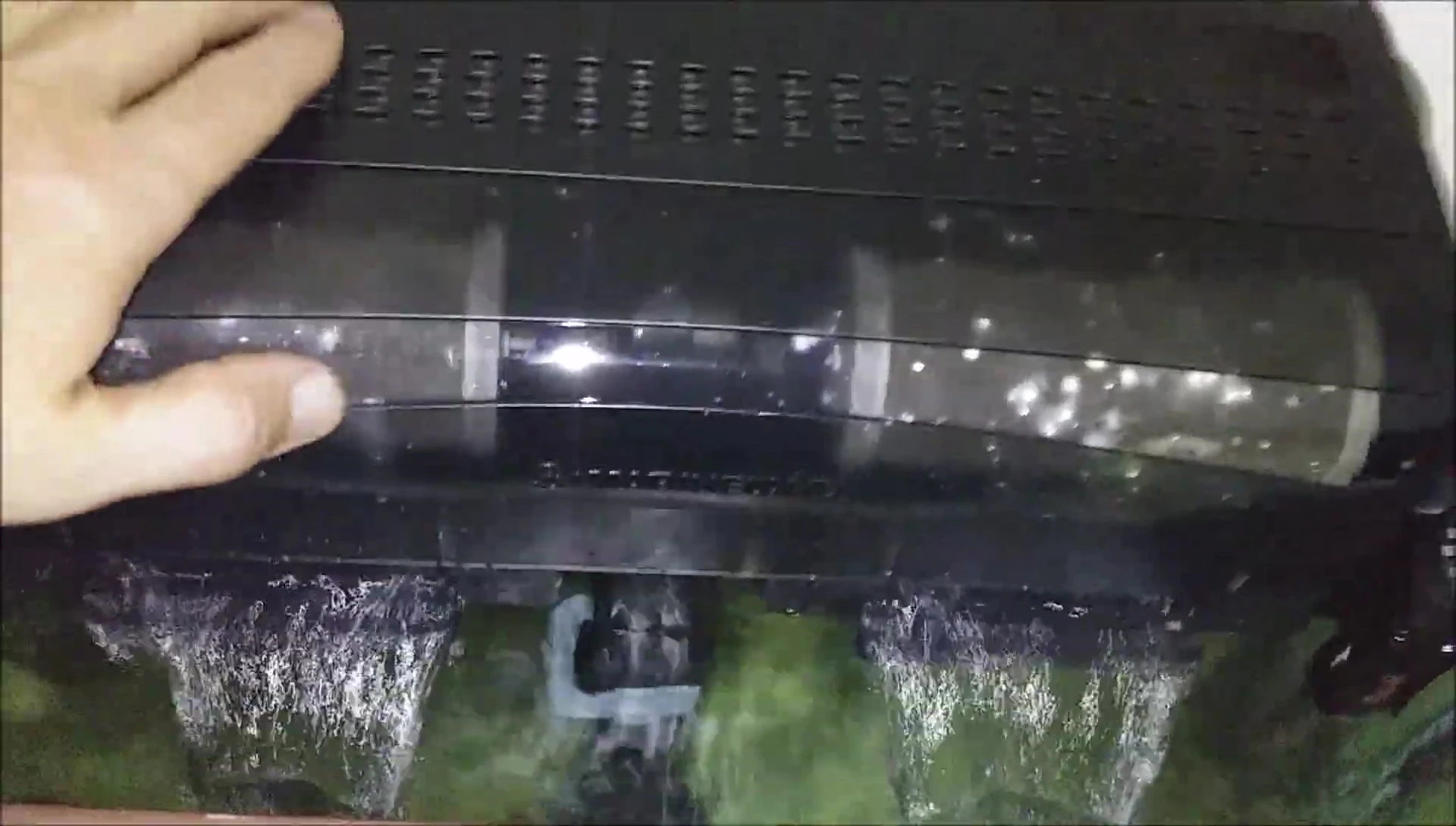 Close-up of the new filter's larger filter compartment.