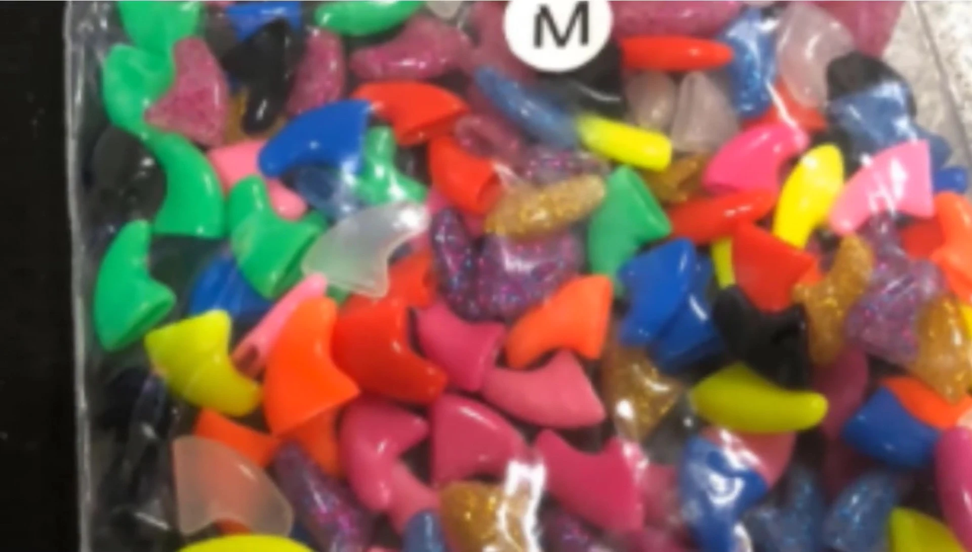 Various colors of Joy Julie nail caps