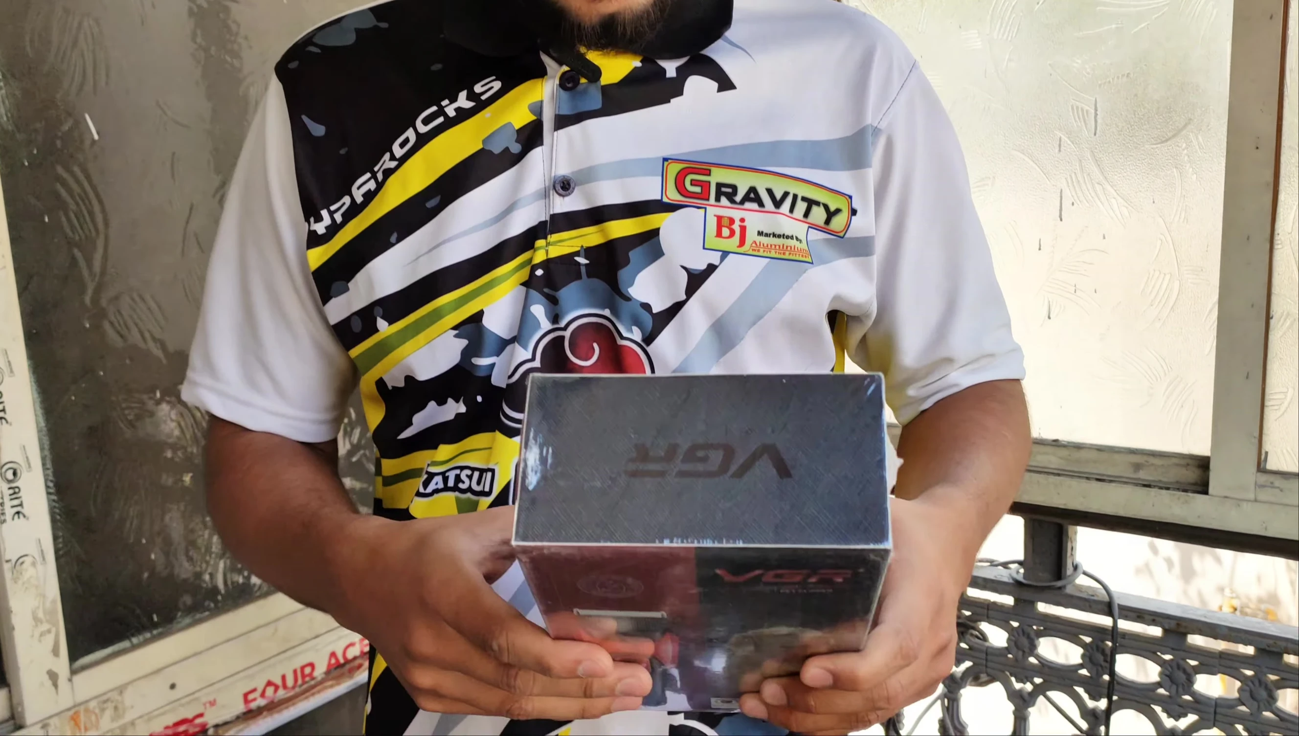 The VGR V203 pet clipper box