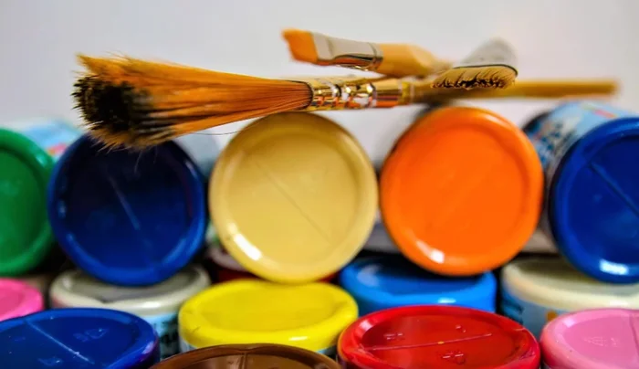 Gloss Paint (Water-Based): Wash the affected area with cat-friendly soap and water (240.019). For large areas, give your cat a bath (263.52).