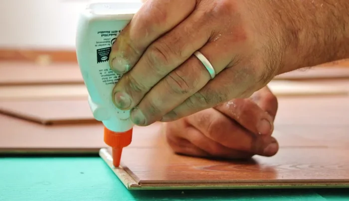 Super Glue: Consider doing nothing if the cat can't reach it; the fur will shed (338.22). Active removal: Mix cooking oil and baking soda, apply for 15-20 minutes (359.22). Wash with warm, soapy water (375.66). Repeat as needed (387.12). Be extremely gentle (396.9).