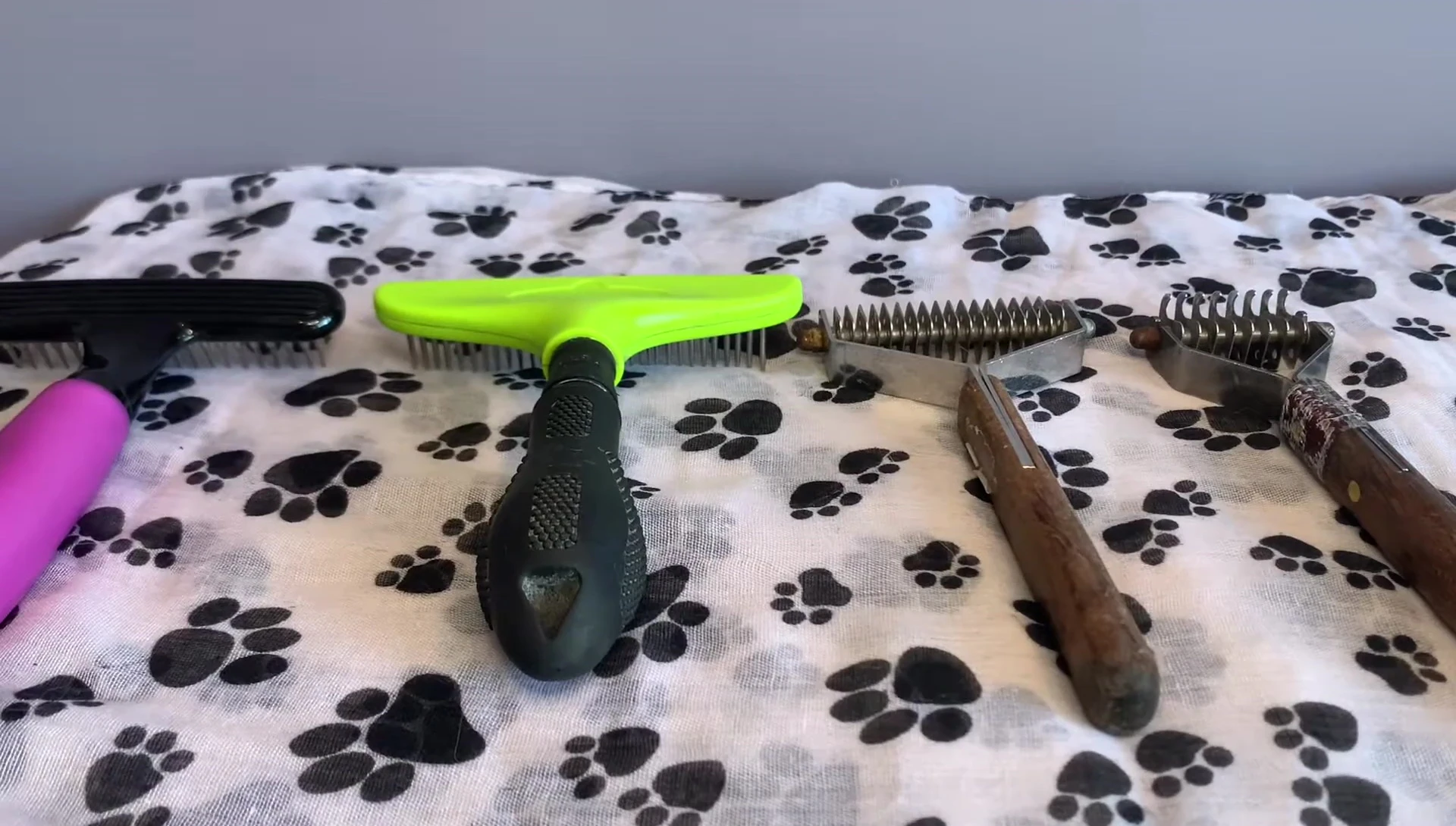 Deshedding tools