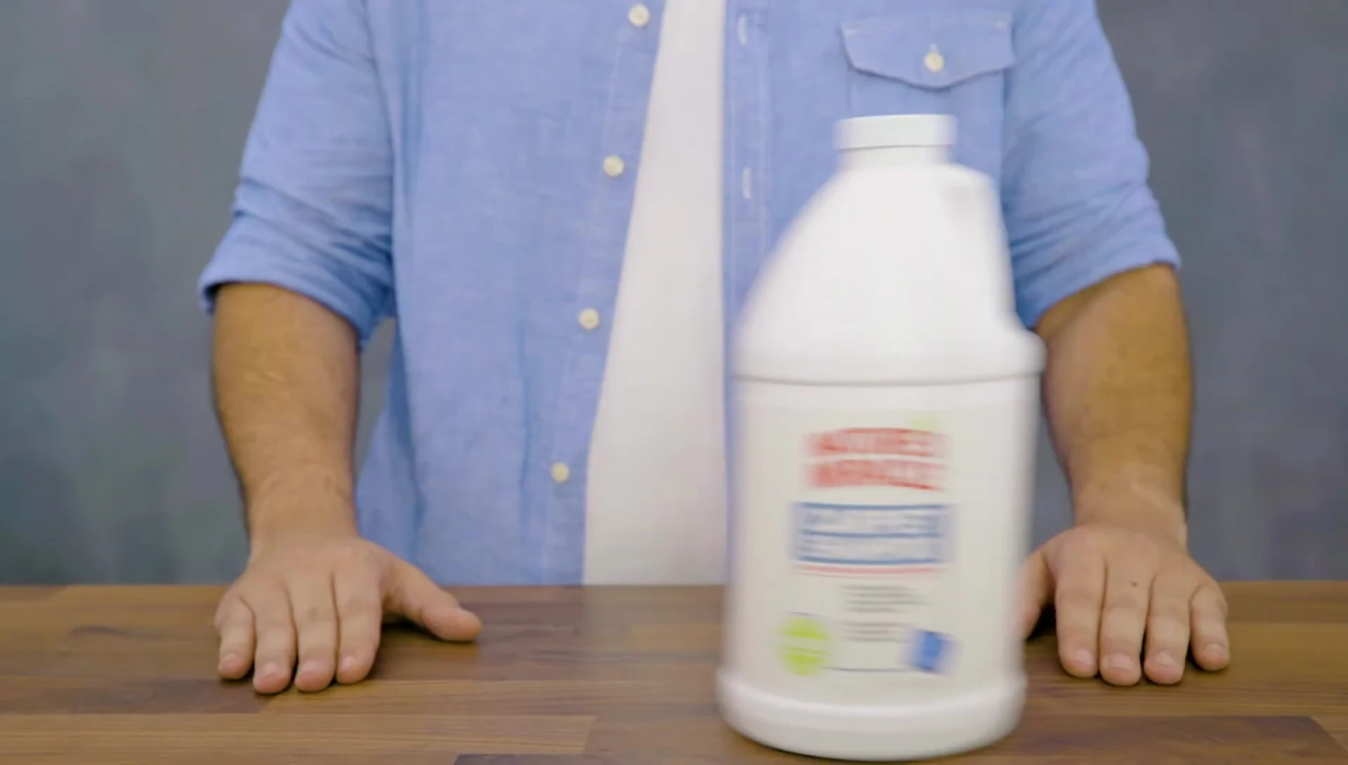 Bottle of Nature's Miracle Deep Cleaning Carpet Shampoo
