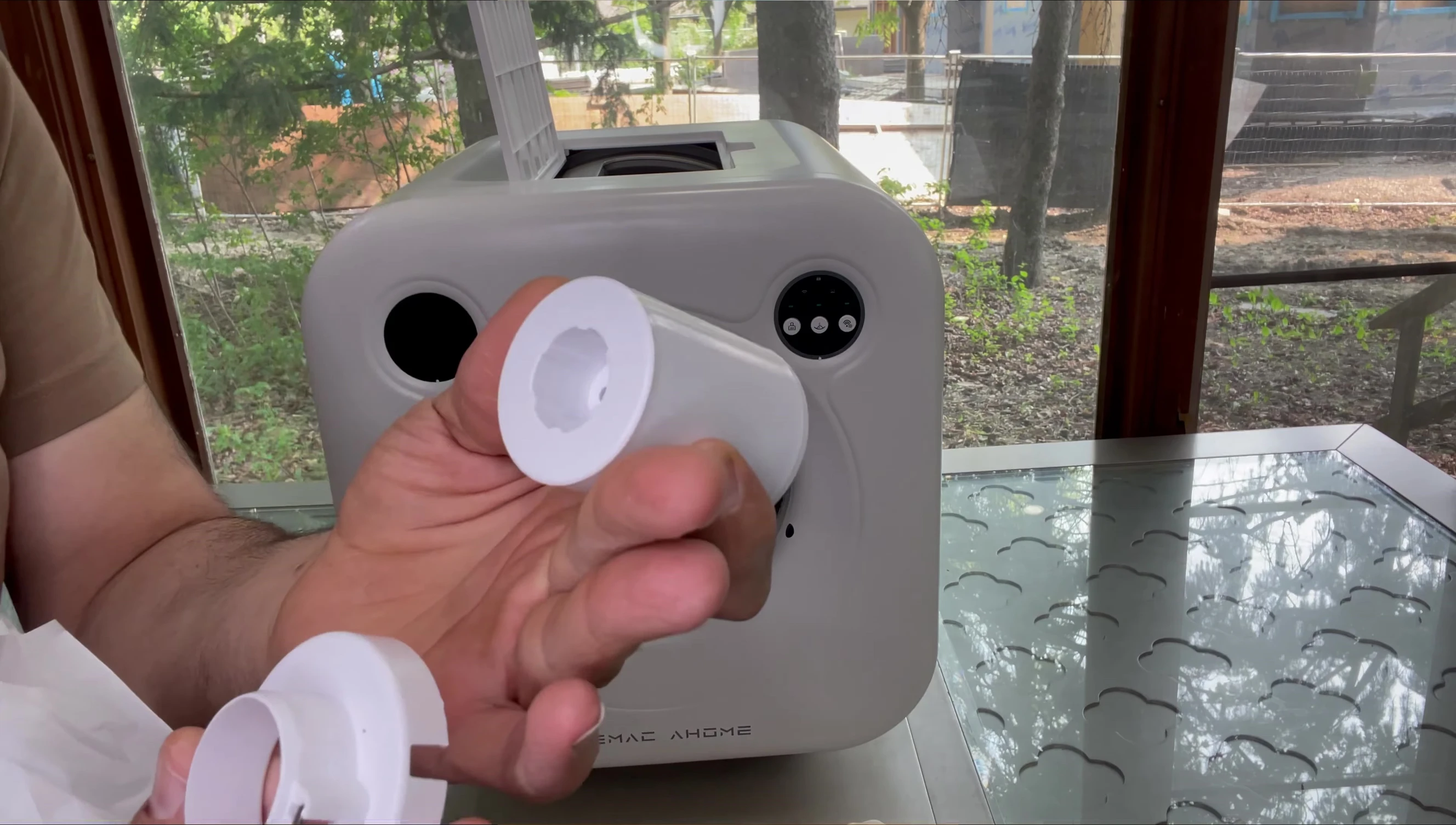 Close-up of the MagiBox T1 showcasing its large capacity.