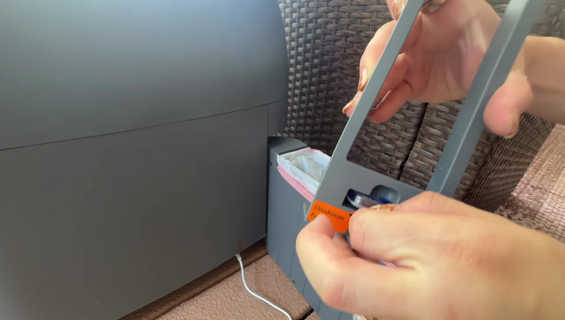 The deodorizer tablet compartment