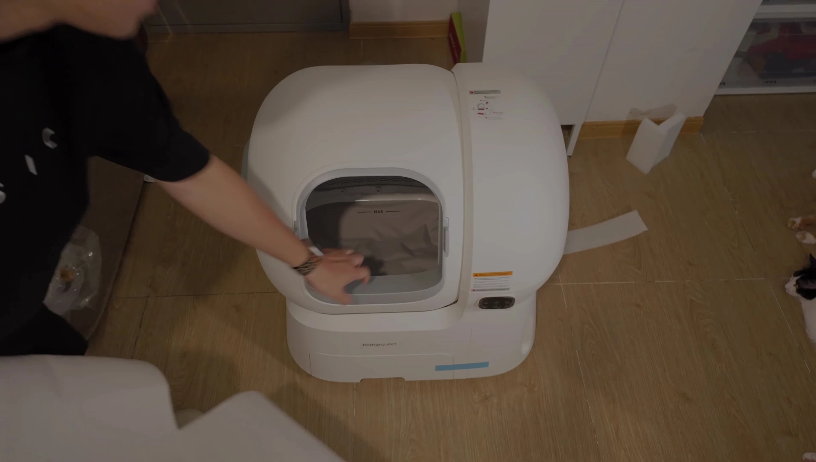 The Homerun Pet litter box shown.