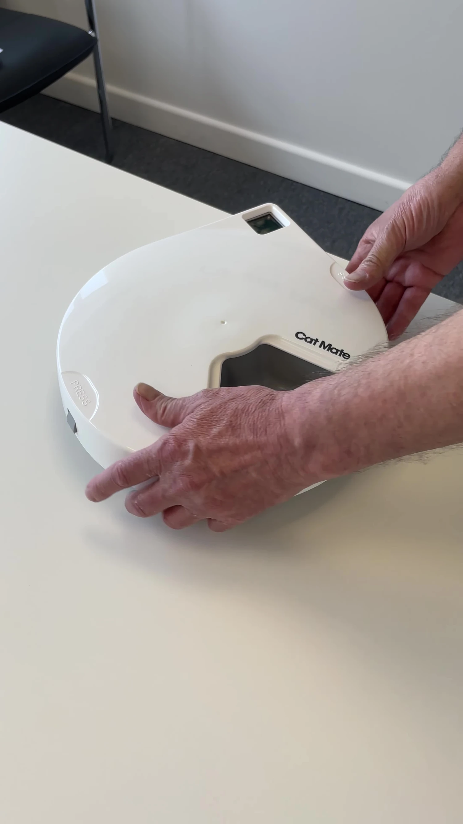 Replacing the lid