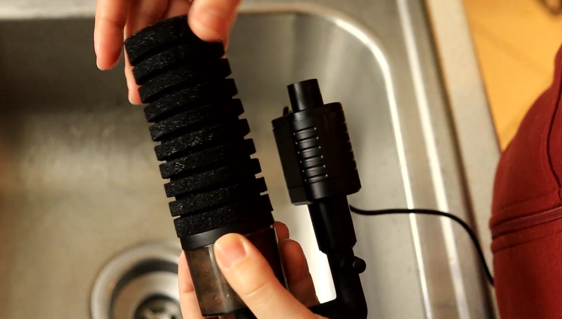 Assembling the filter components